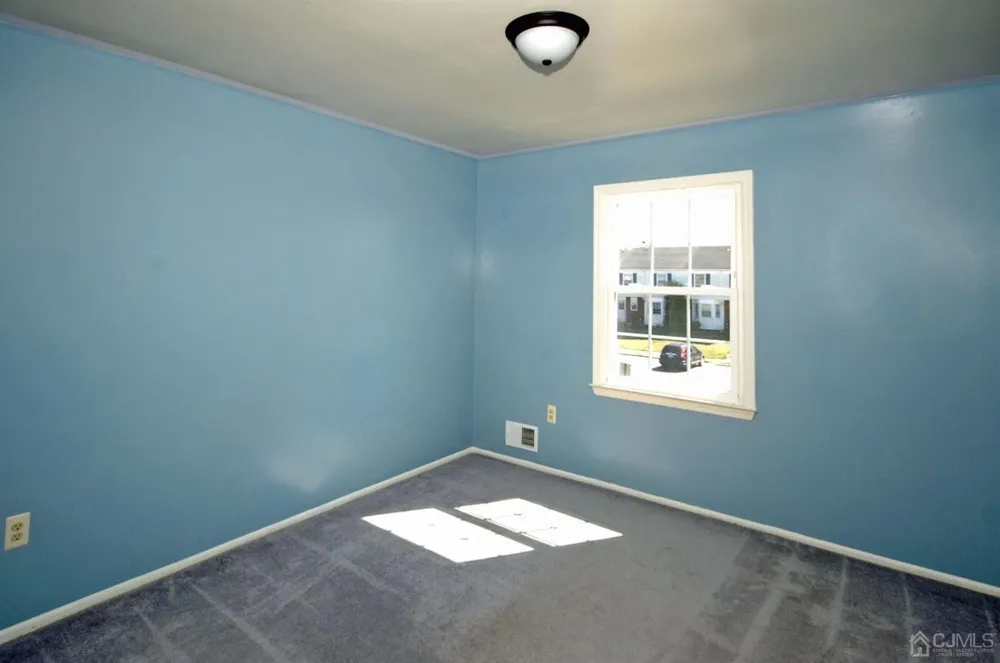 48 Astor Court Sayreville, NJ 08872
