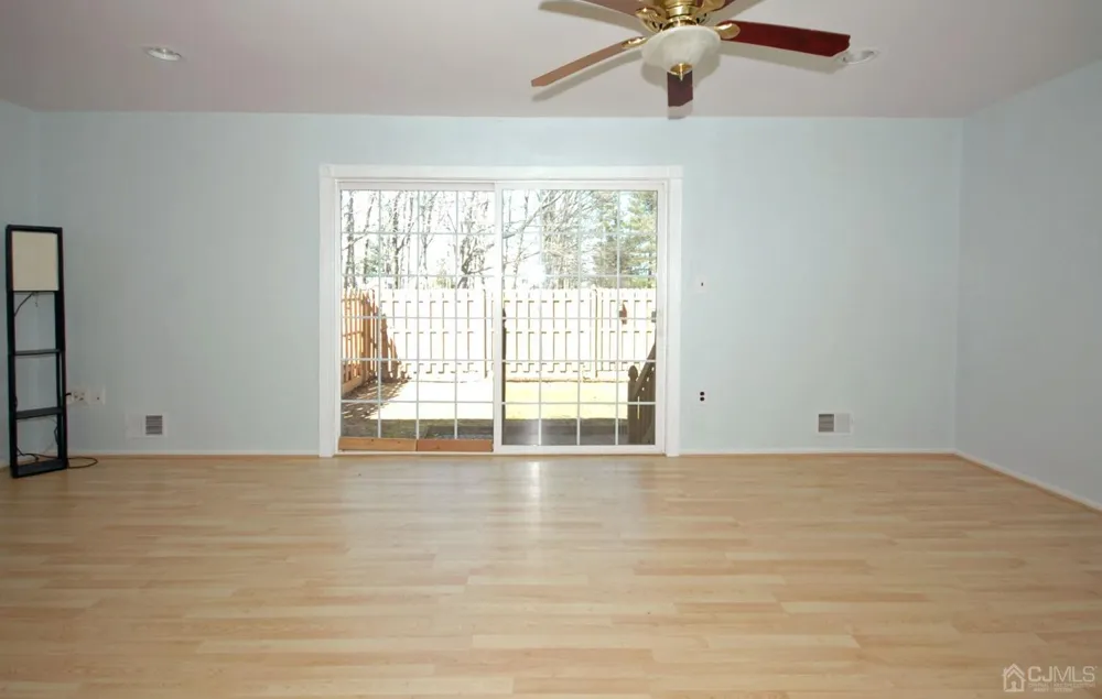 48 Astor Court Sayreville, NJ 08872