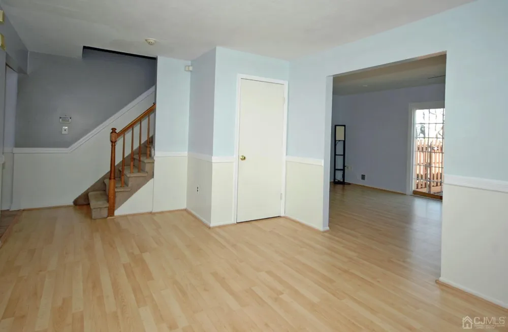 48 Astor Court Sayreville, NJ 08872