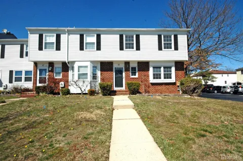 48 Astor Court