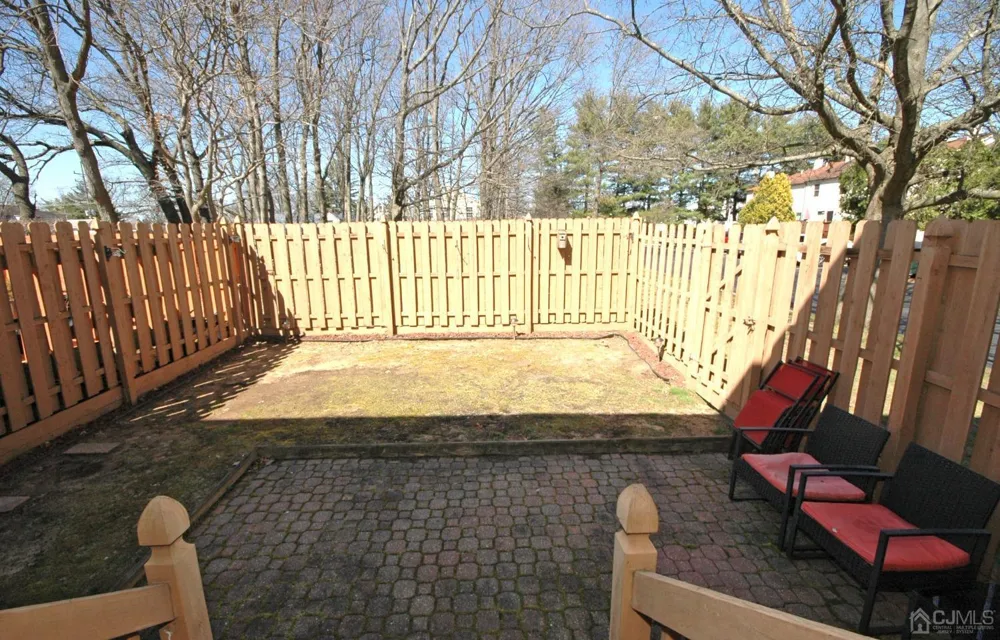 48 Astor Court Sayreville, NJ 08872