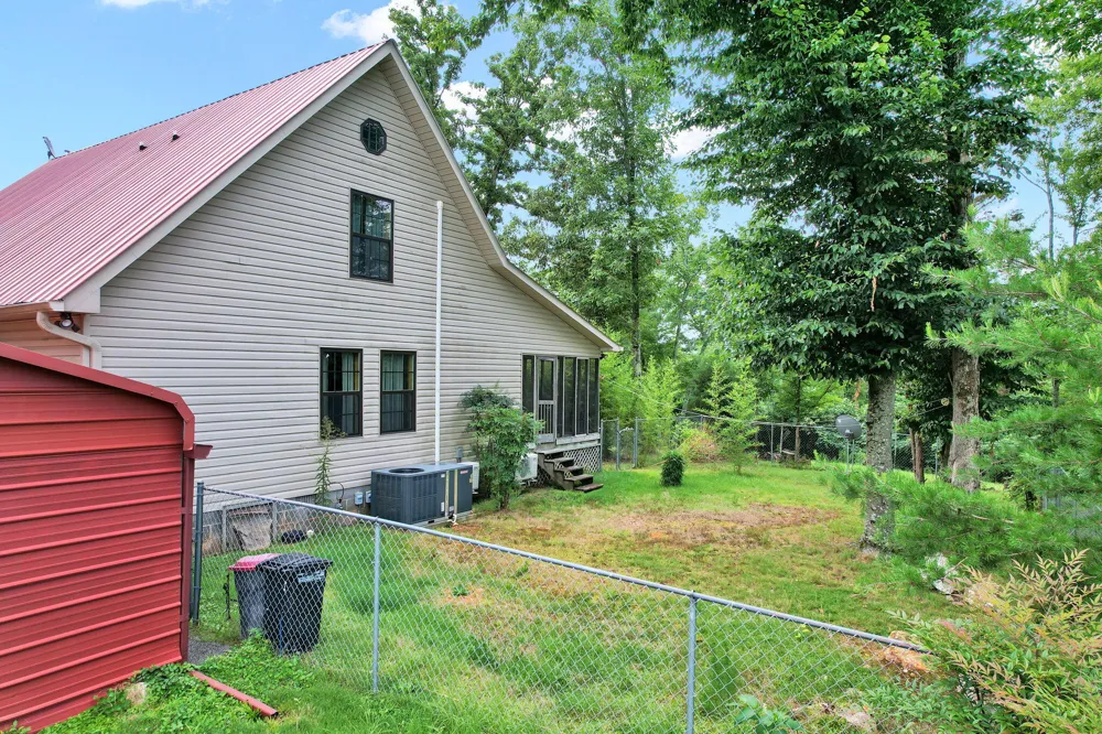 1751 County Road 50 Riceville, TN 37370