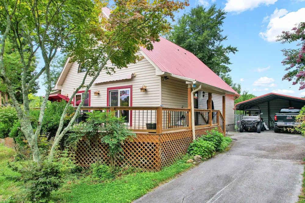 1751 County Road 50 Riceville, TN 37370