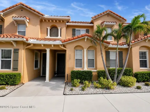 5269 Paradise Cay Circle