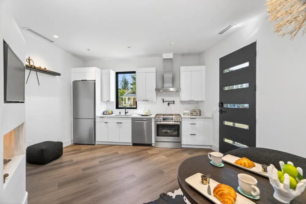 585 Riverside Drive #585 A Napa, CA 94559