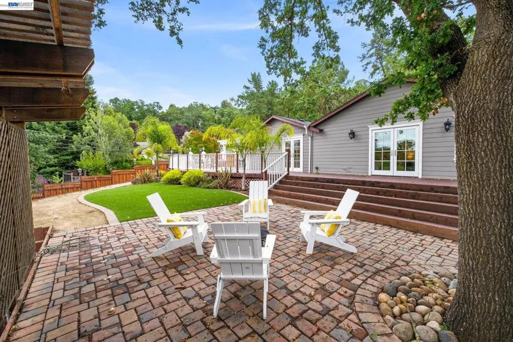11 Rudgear Dr Walnut Creek, CA 94596