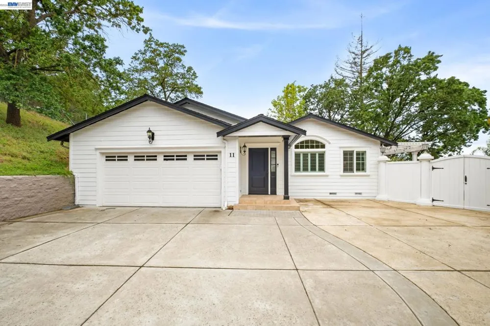 11 Rudgear Dr Walnut Creek, CA 94596