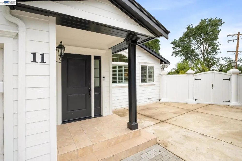 11 Rudgear Dr Walnut Creek, CA 94596