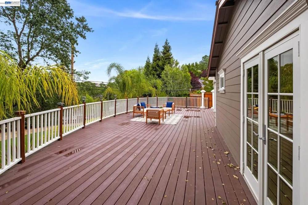 11 Rudgear Dr Walnut Creek, CA 94596
