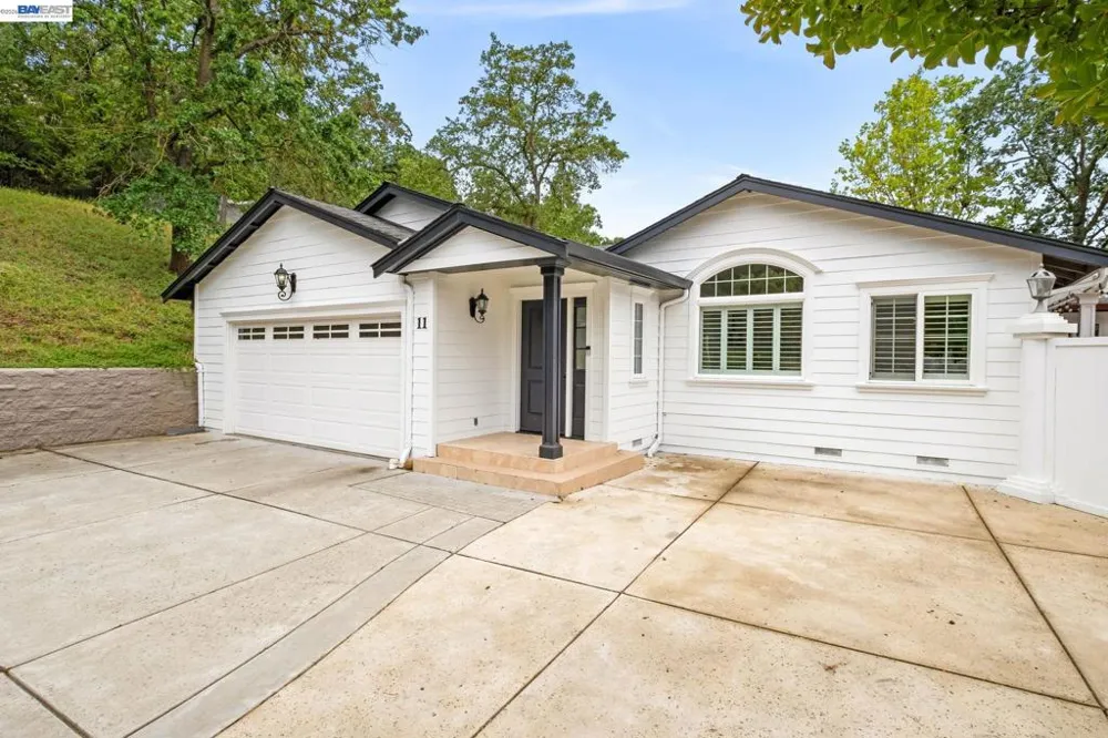 11 Rudgear Dr Walnut Creek, CA 94596