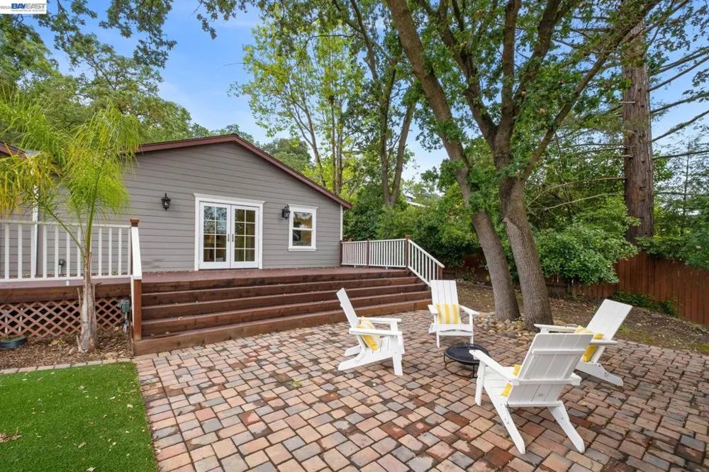 11 Rudgear Dr Walnut Creek, CA 94596