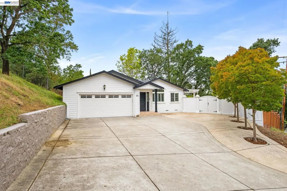 11 Rudgear Dr Walnut Creek, CA 94596