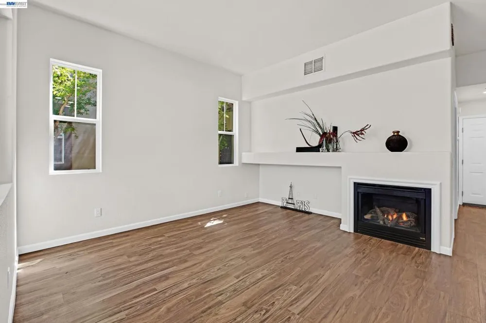 341 Imagination Pl Milpitas, CA 95035