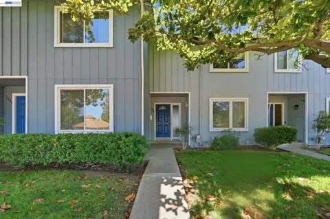 1486 Newhall Pkwy