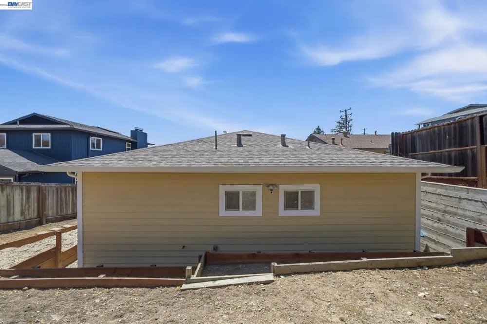17208 President Dr Castro Valley, CA 94546