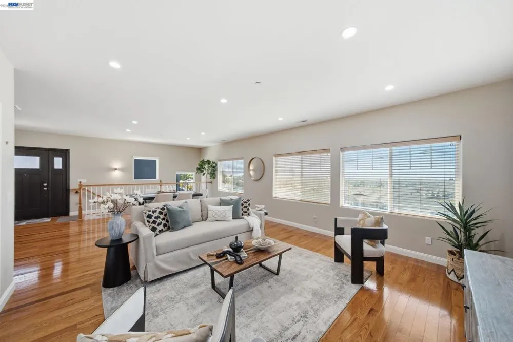 17208 President Dr Castro Valley, CA 94546