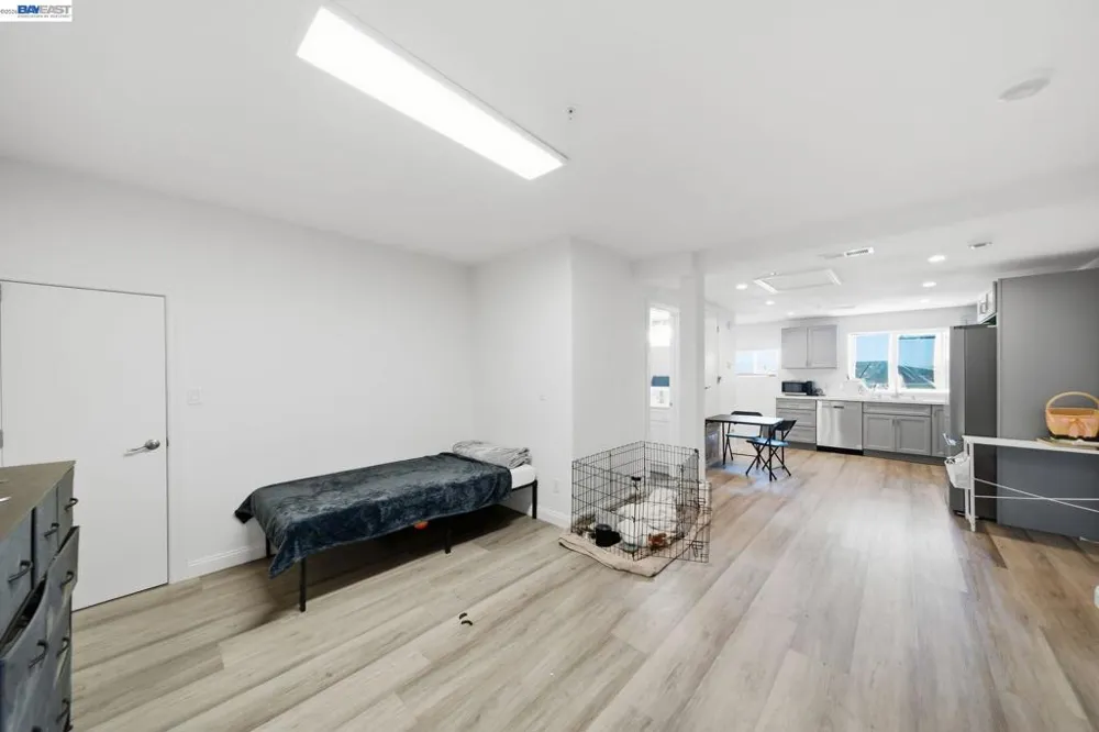 17208 President Dr Castro Valley, CA 94546