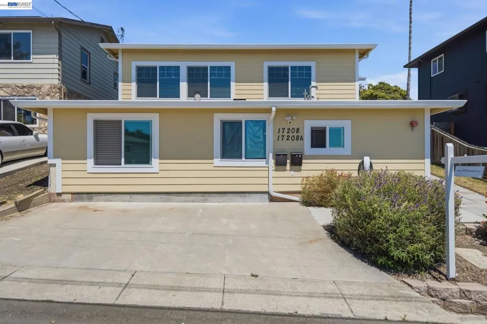 17208 President Dr Castro Valley, CA 94546