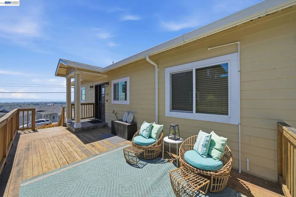 17208 President Dr Castro Valley, CA 94546
