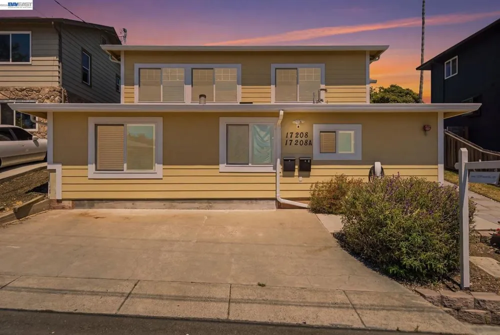 17208 President Dr Castro Valley, CA 94546