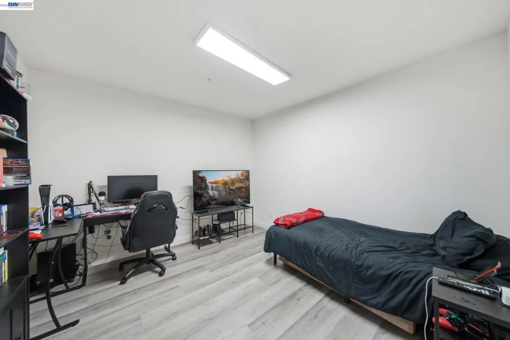 17208 President Dr Castro Valley, CA 94546