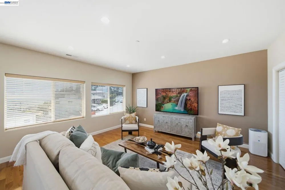 17208 President Dr Castro Valley, CA 94546