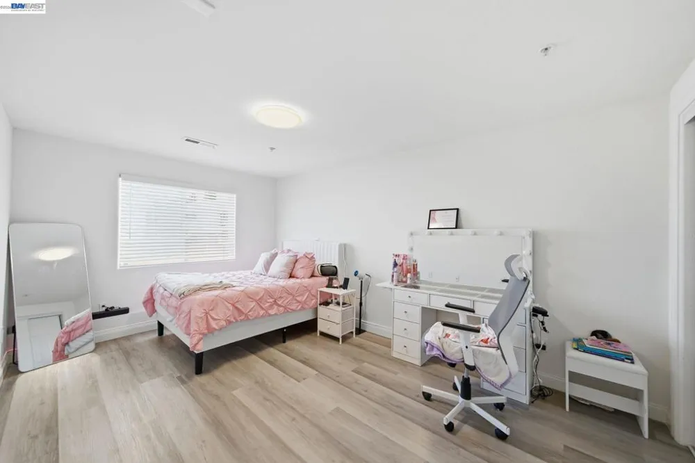 17208 President Dr Castro Valley, CA 94546