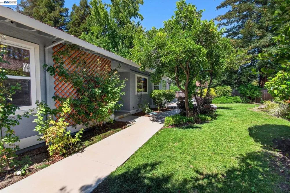 22 Jib Ct Pleasant Hill, CA 94523
