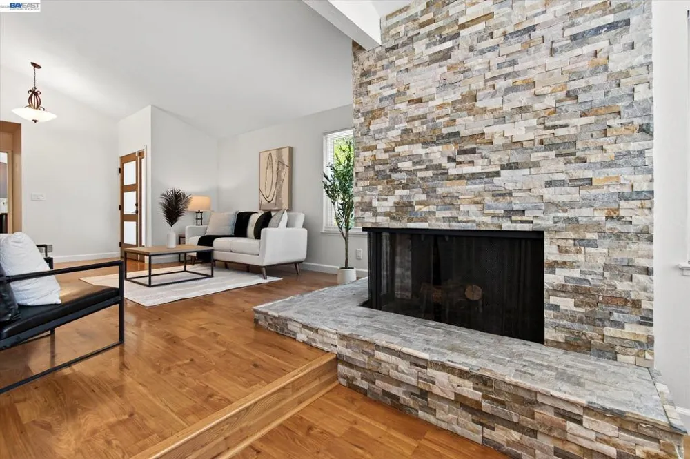 22 Jib Ct Pleasant Hill, CA 94523