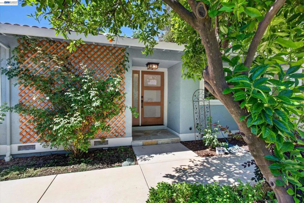 22 Jib Ct Pleasant Hill, CA 94523