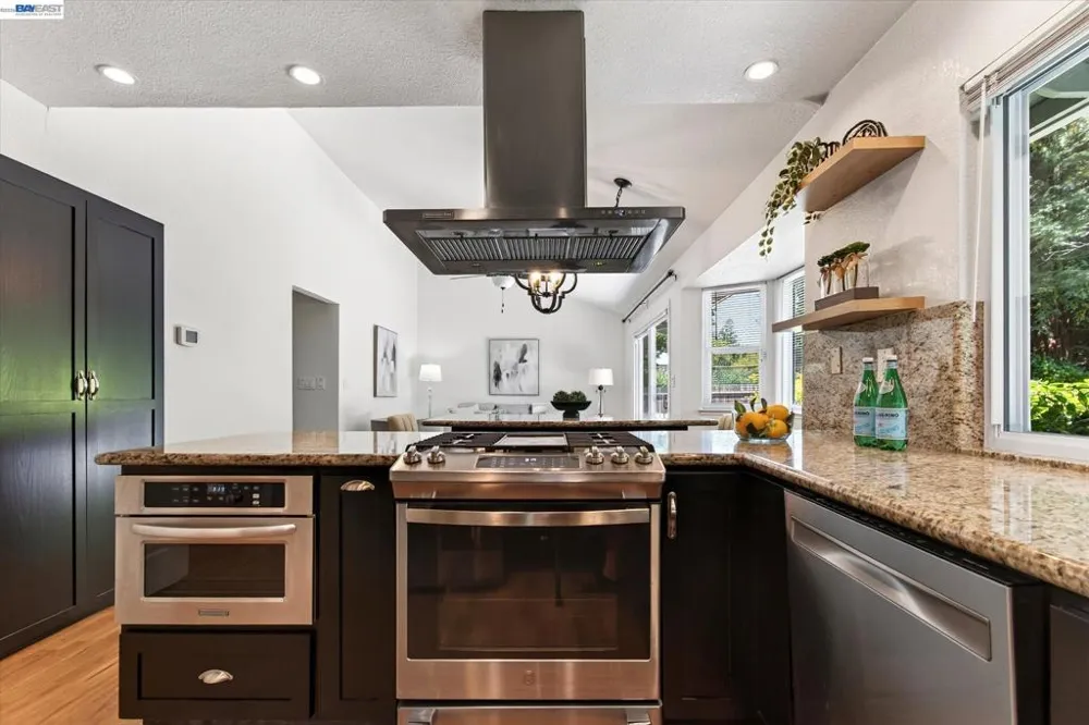 22 Jib Ct Pleasant Hill, CA 94523