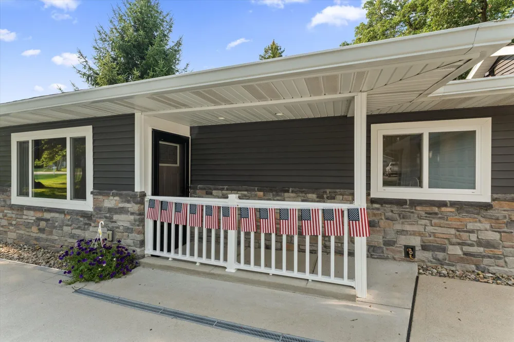 21684 Channel Parkway Edwardsburg, MI 49112