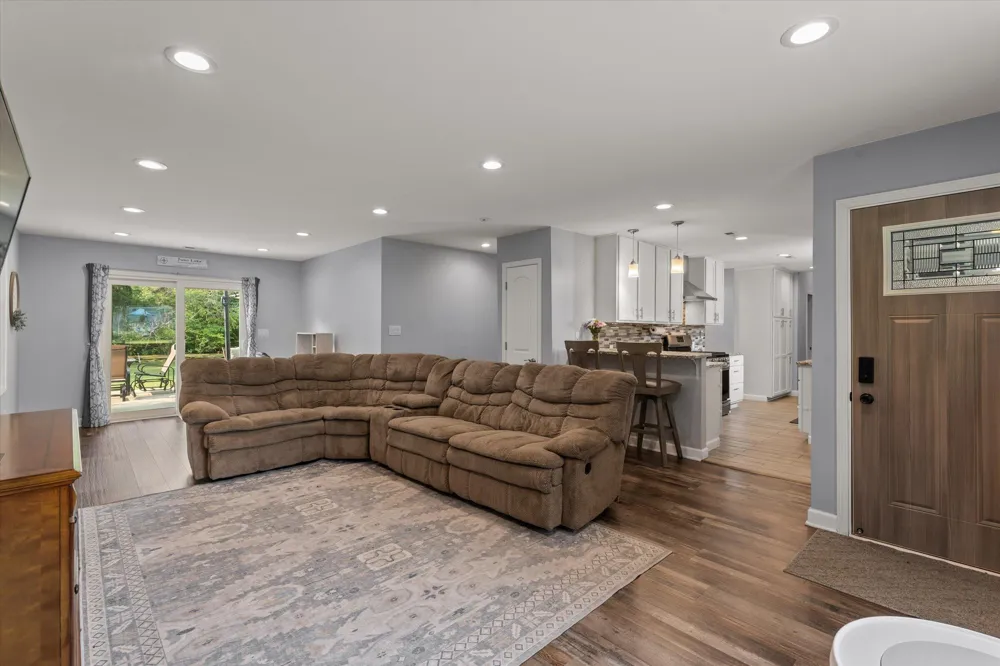 21684 Channel Parkway Edwardsburg, MI 49112
