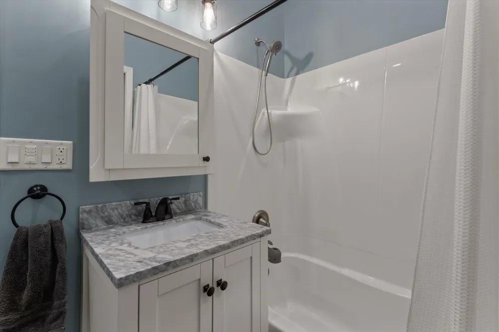 21684 Channel Parkway Edwardsburg, MI 49112