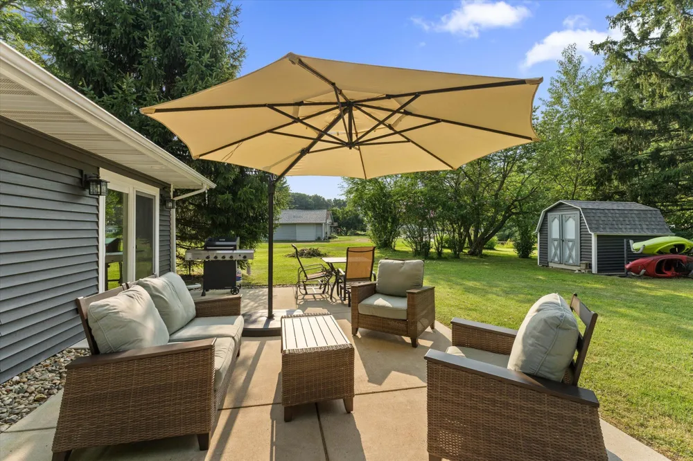 21684 Channel Parkway Edwardsburg, MI 49112