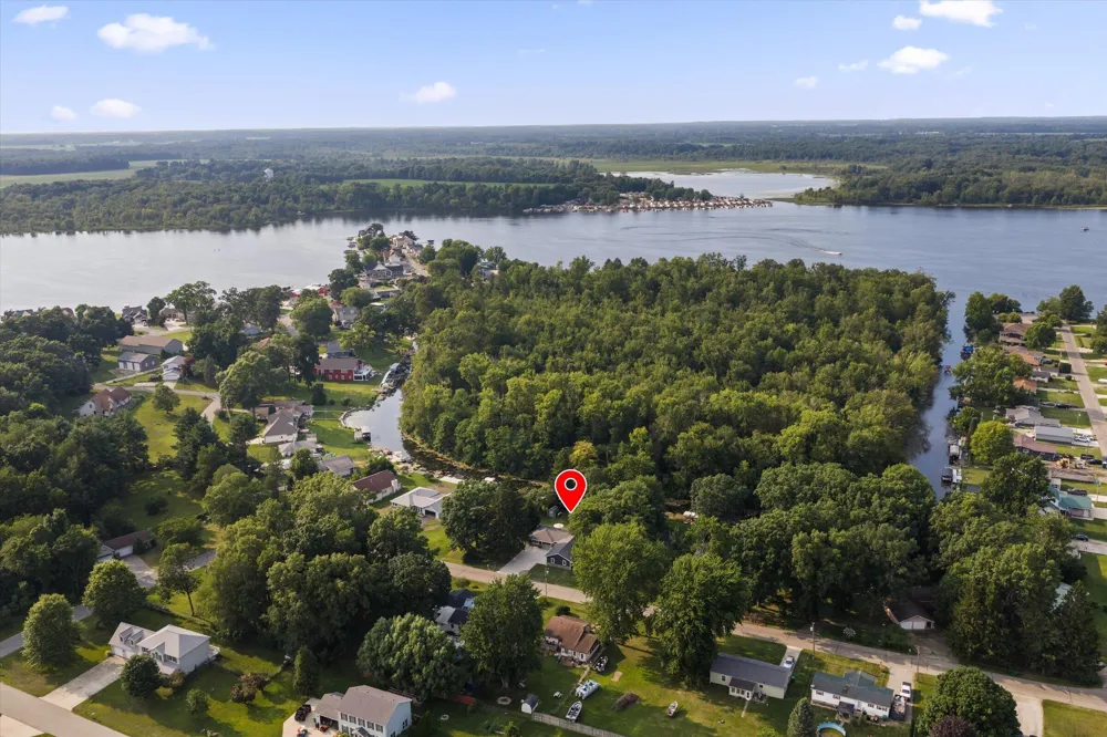 21684 Channel Parkway Edwardsburg, MI 49112