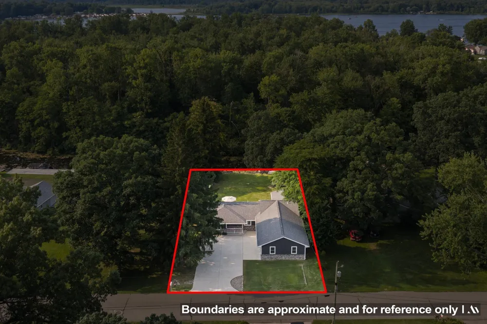 21684 Channel Parkway Edwardsburg, MI 49112
