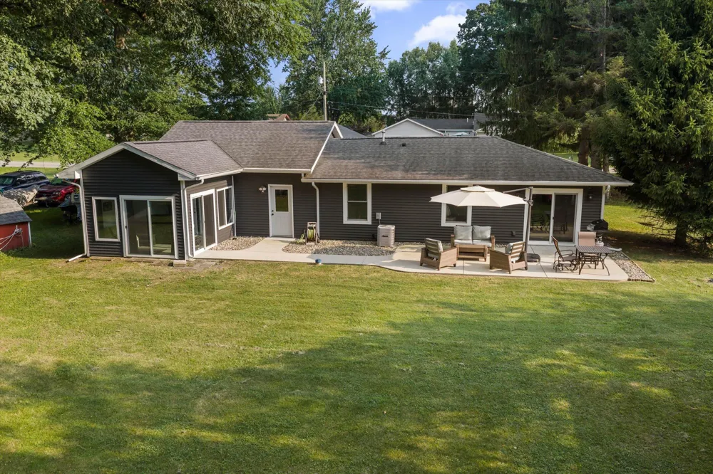 21684 Channel Parkway Edwardsburg, MI 49112
