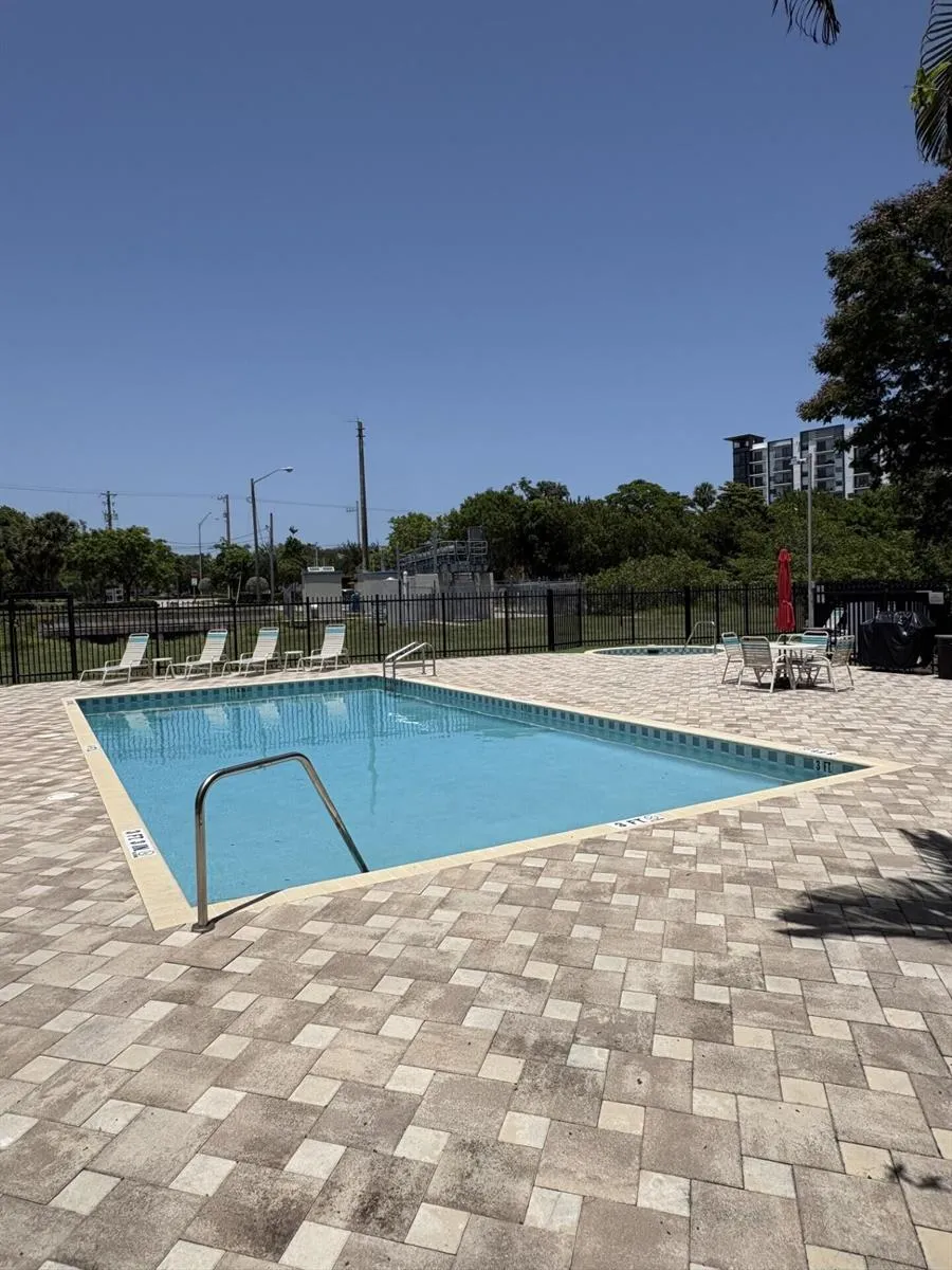 140 S CYPRESS ROAD #111 Pompano Beach, FL 33060