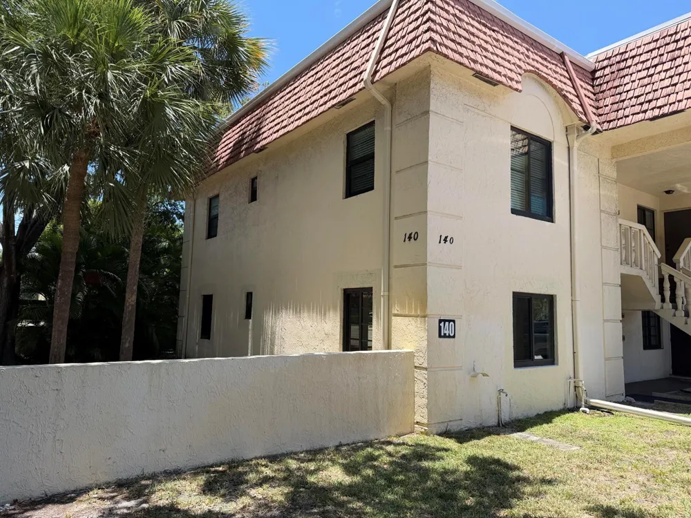 140 S CYPRESS ROAD #111 Pompano Beach, FL 33060