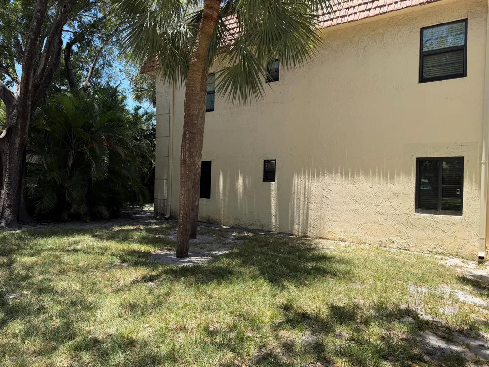 140 S CYPRESS ROAD #111 Pompano Beach, FL 33060