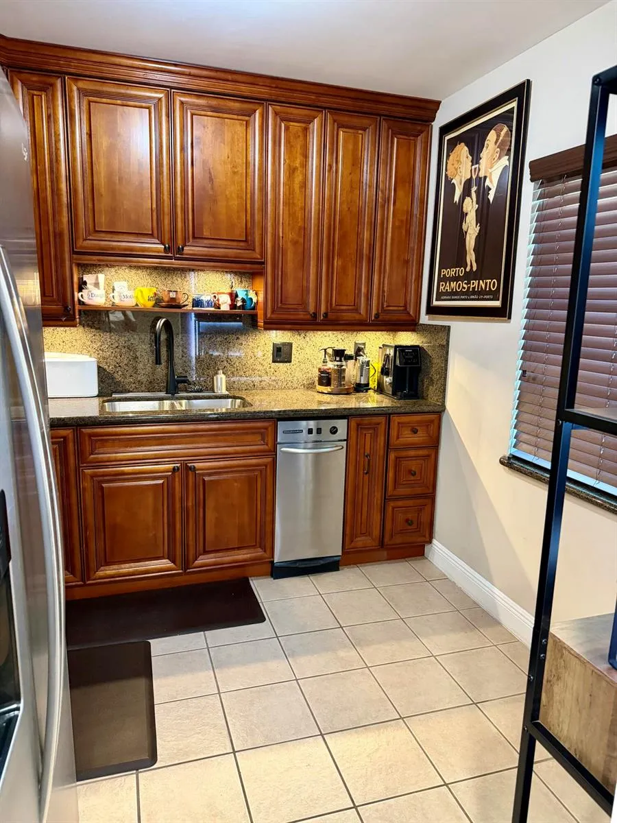 140 S CYPRESS ROAD #111 Pompano Beach, FL 33060