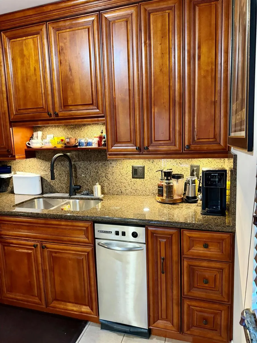 140 S CYPRESS ROAD #111 Pompano Beach, FL 33060