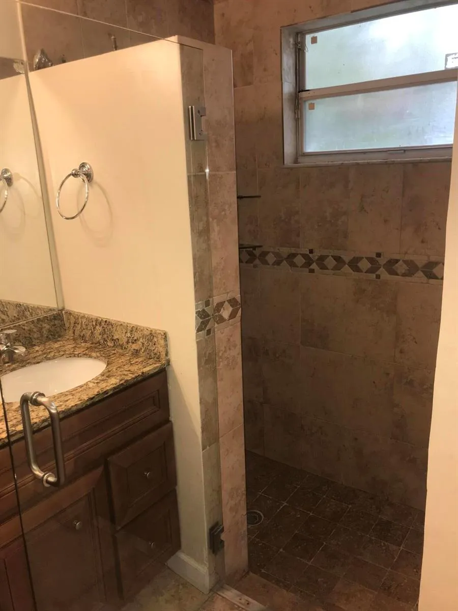 845 NW 98th Avenue Plantation, FL 33324