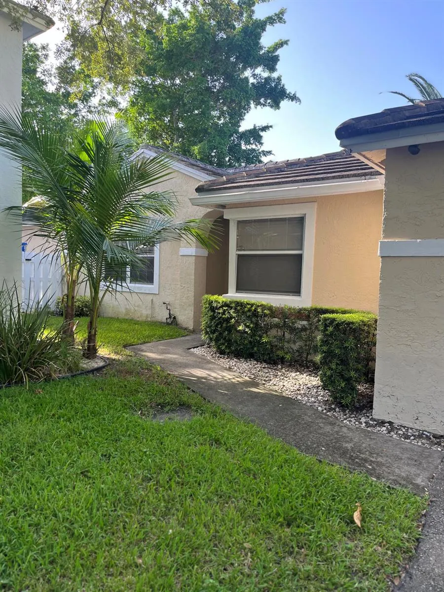 845 NW 98th Avenue Plantation, FL 33324