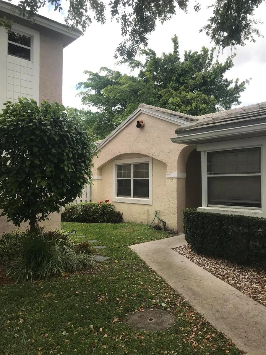 845 NW 98th Avenue Plantation, FL 33324