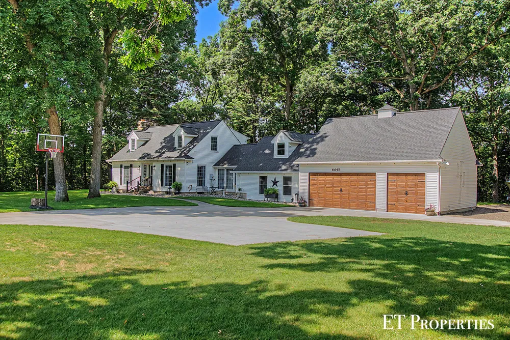 6645 Checkerberry Lane NE Plainfield Charter Township, MI 49341