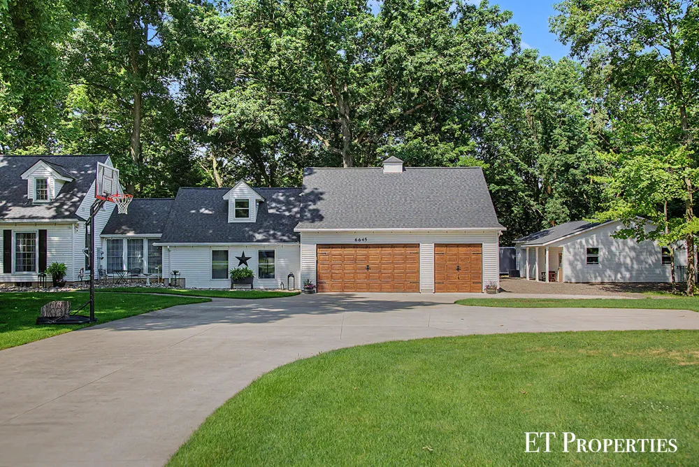 6645 Checkerberry Lane NE Plainfield Charter Township, MI 49341