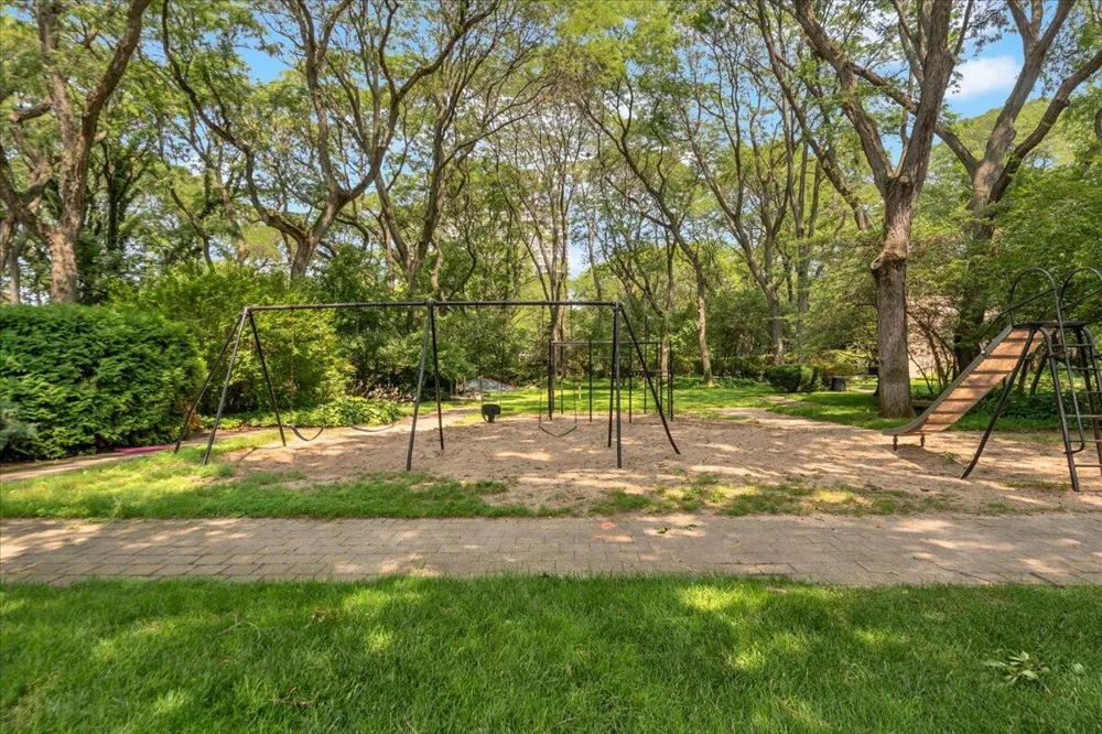 1333 Nicolet Place Detroit City, MI 48207