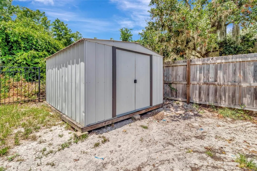 32917 FOREST AVENUE Leesburg, FL 34788